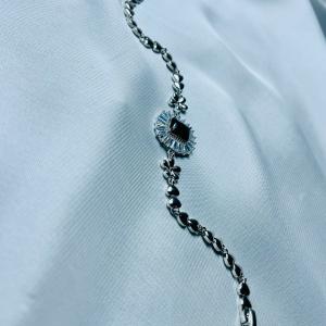 Black Onyx Centerpiece & Heart-shaped Links Bracelet – Silver & Zirconia Accents