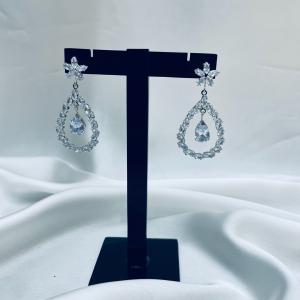 Arielle – Silver Teardrop Crystal Dangle Earrings