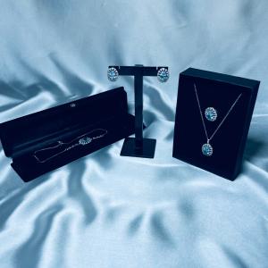 Glacier Radiance – Icy Blue Stone Jewelry Set