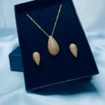 Teardrop Gold Jewelry Set – Necklace & Earrings