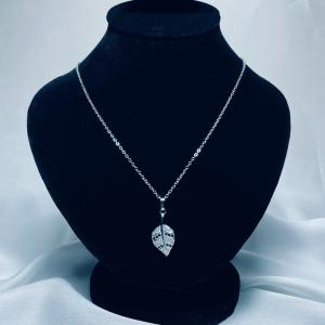 Elegant Leaf Silver Pendant Necklace